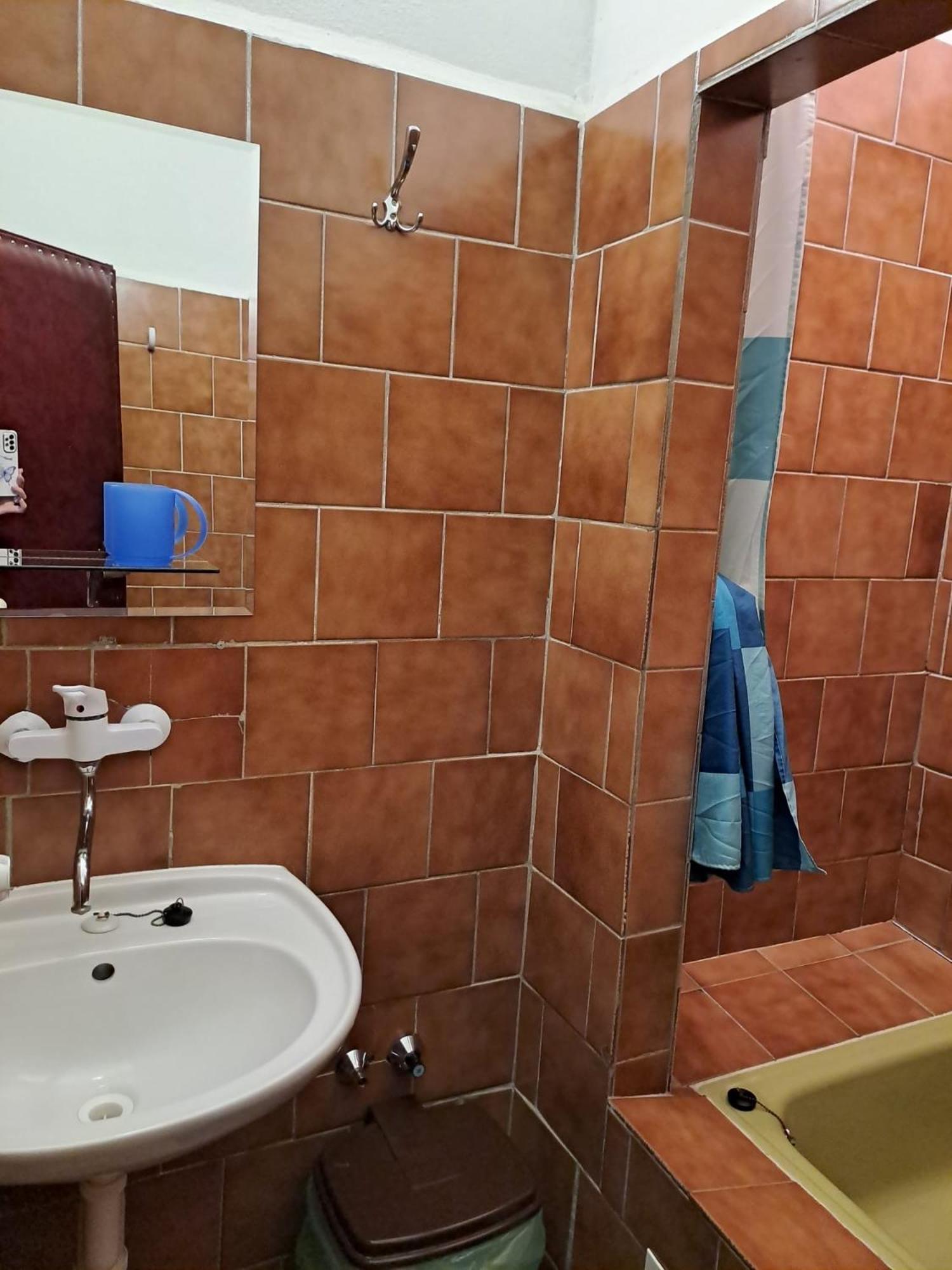 Hotel Kamenny Vrch โคมูตอฟ ภายนอก รูปภาพ