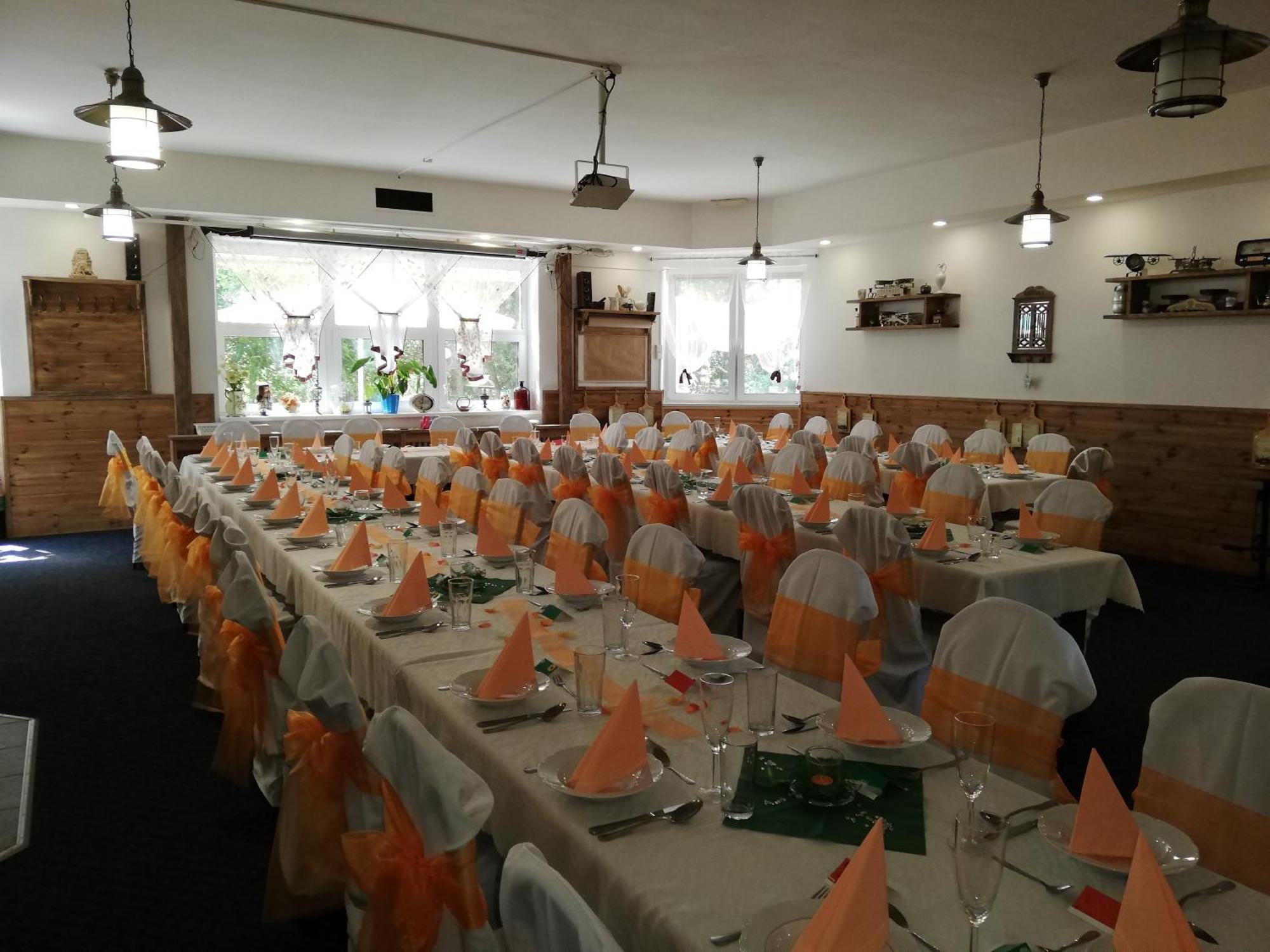 Hotel Kamenny Vrch โคมูตอฟ ภายนอก รูปภาพ